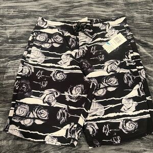 Black and White Floral Men's Shorts by Drill Clothing Size M